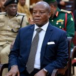 RAIS MHE. SAMIA SULUHU HASSAN AMUAPISHA MKURUGENZI MKUU WA IDARA YA USALAMA WA TAIFA IKULU JIJINI DAR ES SALAAM